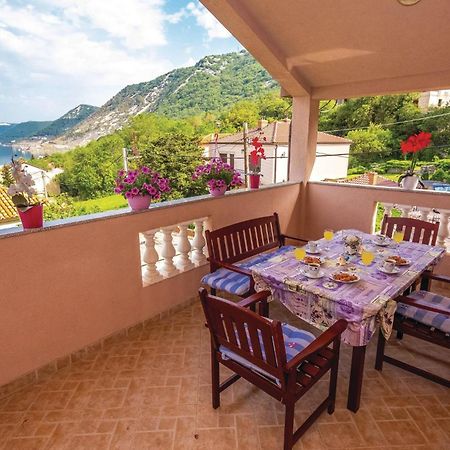 1 Bedroom Stunning Apartment In Bakarac Ngoại thất bức ảnh